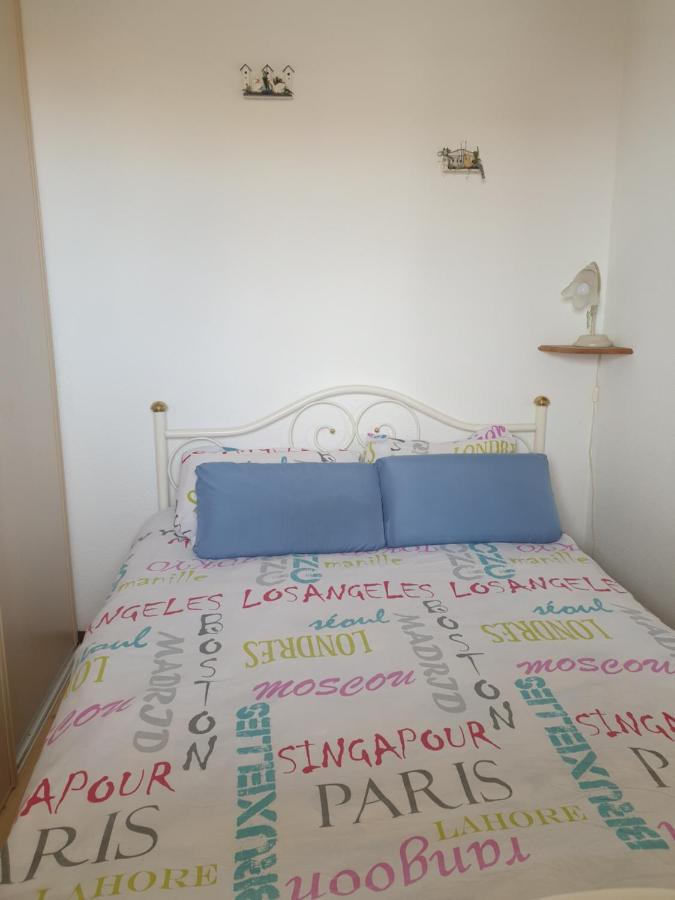 Appt 2 Ou 4 Personnes Avec Piscine, Tennis Et Parking Prive Fleury  Buitenkant foto